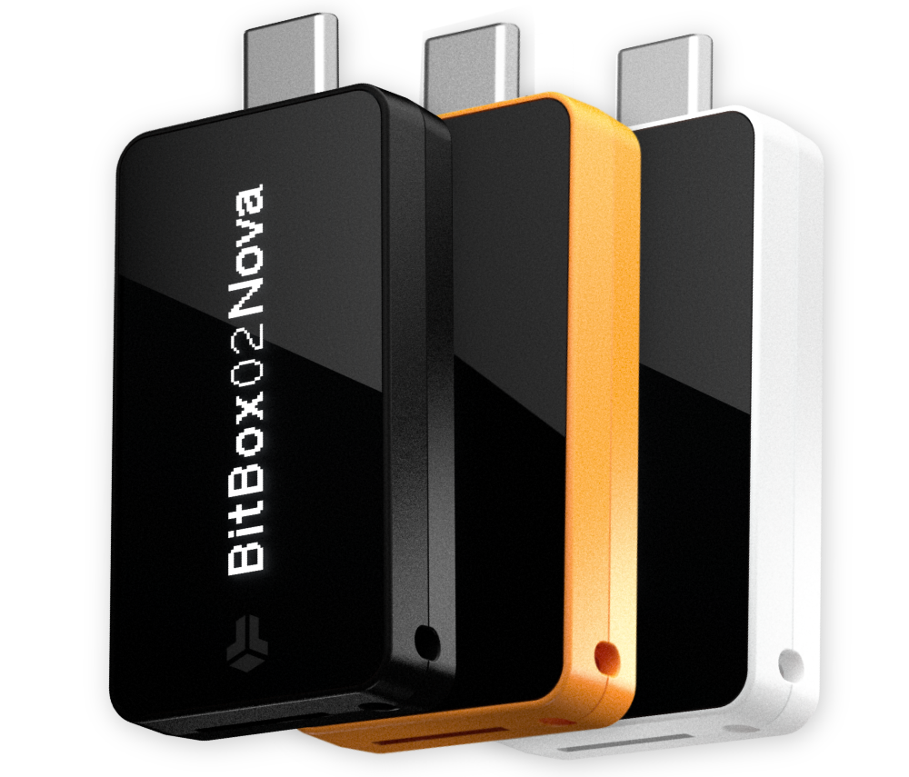 BitBox02 Nova in two colors
